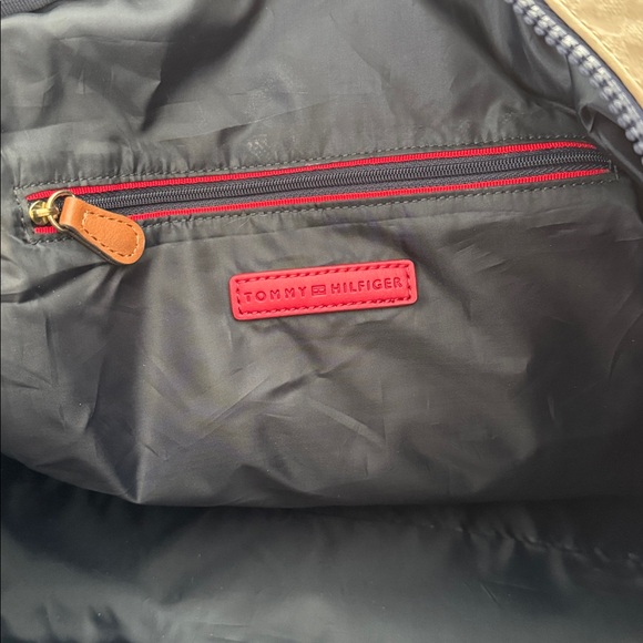 Tommy Hilfiger Beige and Red Duffel Bag - Picture 5 of 7